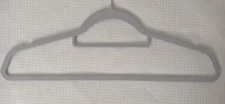 15 Perchas grandes de plástico