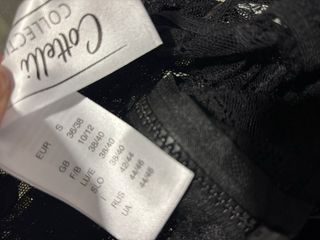 Camisa de encaje negra con cremallera