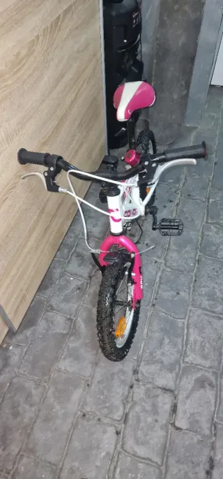 Bicicleta CONOR Niña Blanca y Rosa