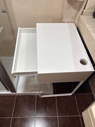 Mesa escritorio blanca con cajón. Model Ikea MICKE