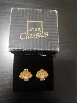 Pendientes Avon Dorados con Perla y Circonitas