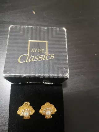 Pendientes Avon Dorados con Perla y Circonitas