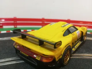 Porsche 911 GT1 Scalextric