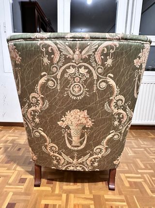 URGE:Butaca tapizada madera