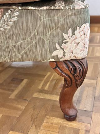 URGE:Butaca tapizada madera