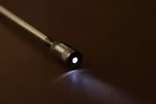 Linterna plegable telescópica imantada