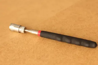 Linterna plegable telescópica imantada