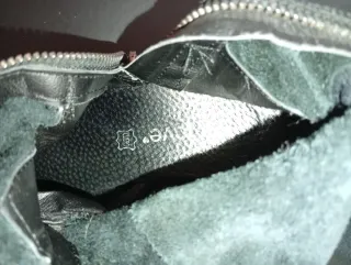 Botas de piel negras hasta la rodilla. Comodisimas