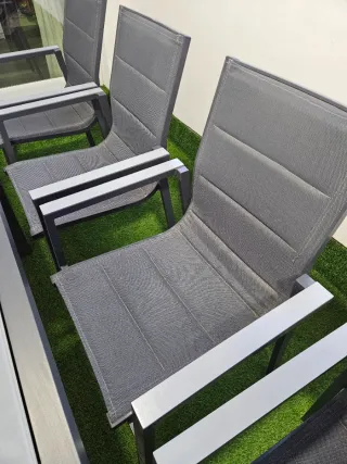 Mesa extensible Bauhaus 135/270x90cm + 4 sillas