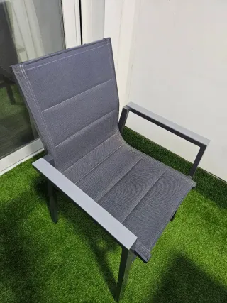 Mesa extensible Bauhaus 135/270x90cm + 4 sillas