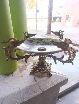 Centro de mesa vintage metal y porcelana