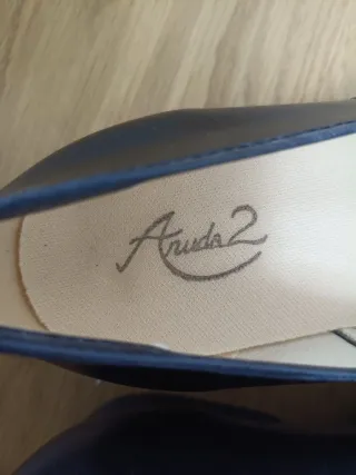 Zapatos negros tacón ancho para traje tradicional