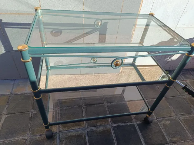 Mesa auxiliar cristal y metal