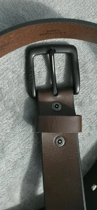 Cinturón Levi's Cuero Marrón Hebilla Negra