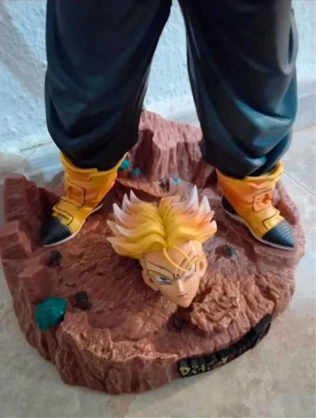 Figura Dragon Ball Trunks