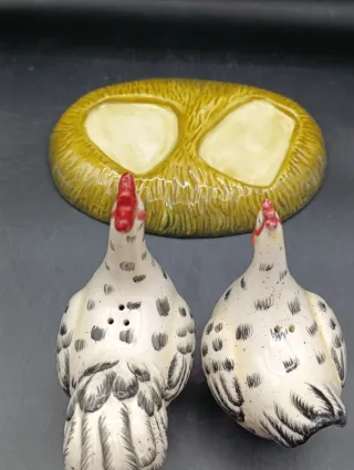 Salero y pimentero de cerámica