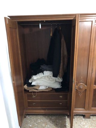 Dormitorio vintage 70s completo madera tallada