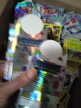 Lote cromos deportivo y Pokémon mixta