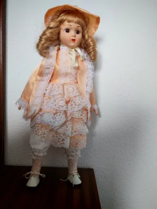 Bambole di porcellana da collezione