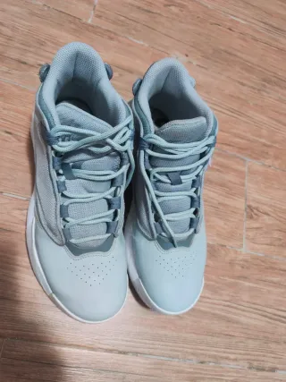 Scarpe Jordan Grigie e Bianche