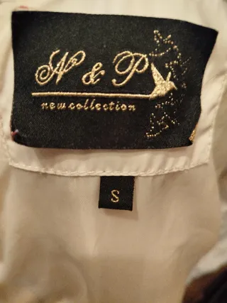 Chaqueta beige acolchada