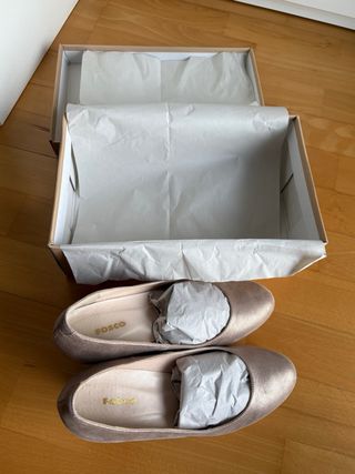 Zapatos de salón tacón mujer beige/dorado