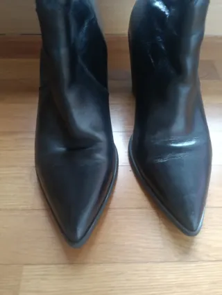 Botas de piel negras altas
