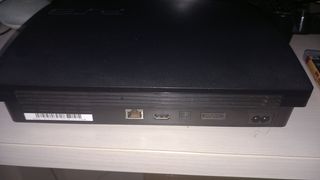 Consola PS3 con mando y 3 juegos