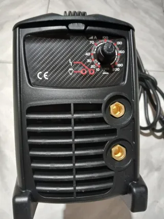 Soldadora Inverter Telwin Force 205 + pantalla aut