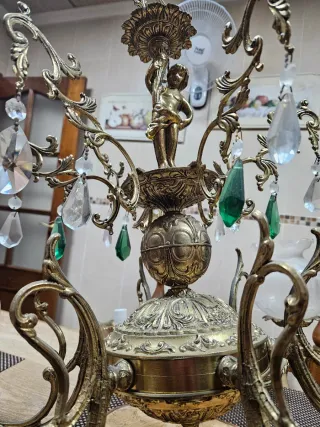 Lámpara de bronce antigua