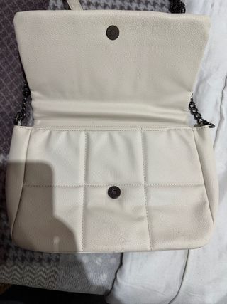 Mala tiracolo acolchoada