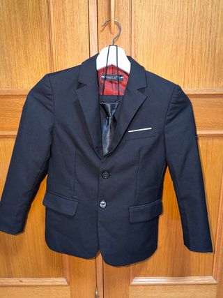 Traje de niño negro -7 años