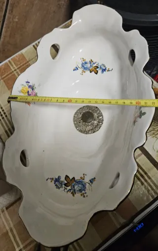 Fuente de  Bronce y Porcelana