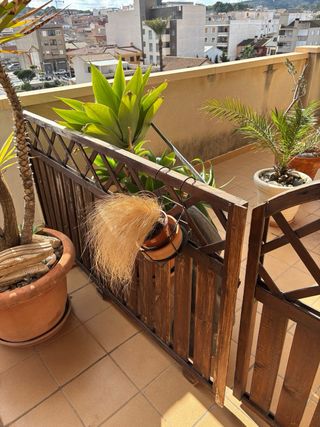 Valla de madera rústica para jardín