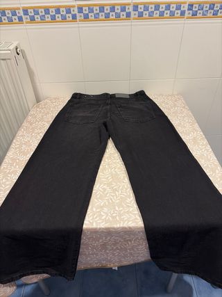 PANTALONES NEGROS CON BRILLO (NO HAGO ENVIOS)