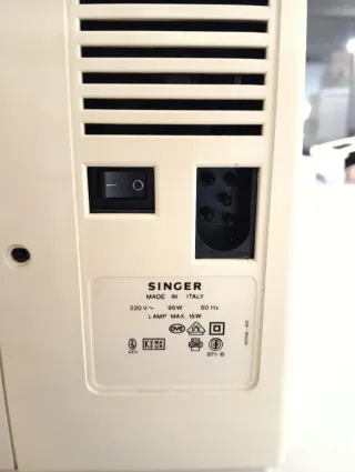 Máquina de coser Singer 2114/2118 Electrónica