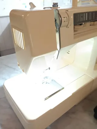 Máquina de coser Singer 2114/2118 Electrónica