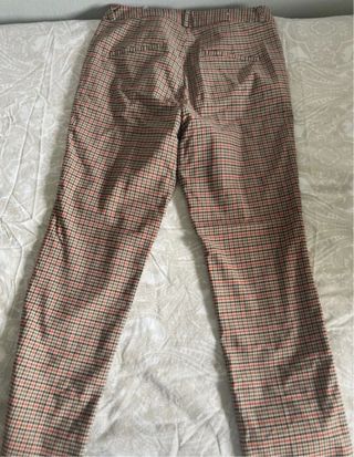 Pantalones cuadros Stradivarius marrones y naranja