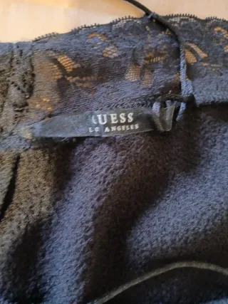 Vestido Guess Negro Encaje Tirantes. Espalda cruza