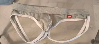 Suspensorio transpirable gris y blanco