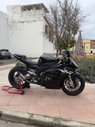 BMW S1000RR - Moto Deportiva