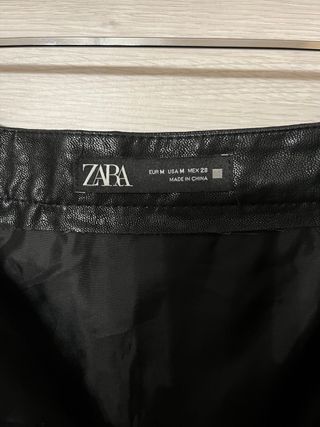Falda Zara Negra Volantes