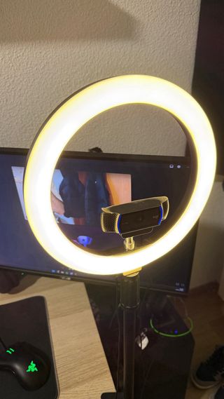 Webcam Logitech C920 + Aro Luz + Trípode