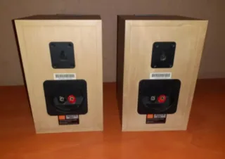 JBL ALTAVOCES DE LA PRESTIGIOSO MARCA AMERICANA