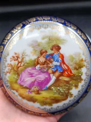 Caja porcelana Limoges Fragonard