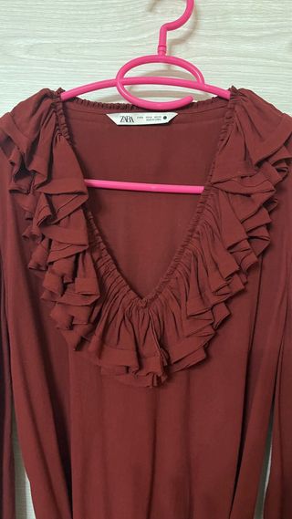 Vestido Zara Rojo Largo con Volantes