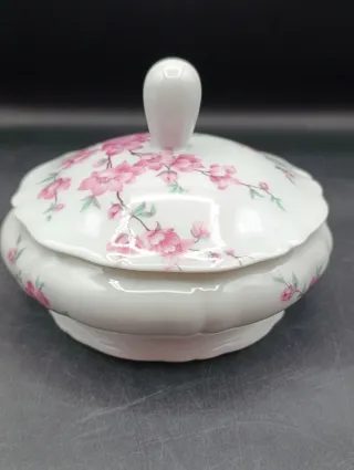 Caja bombonera Limoges porcelana flores rosas
