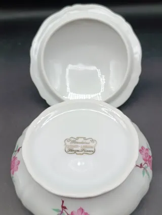 Caja bombonera Limoges porcelana flores rosas