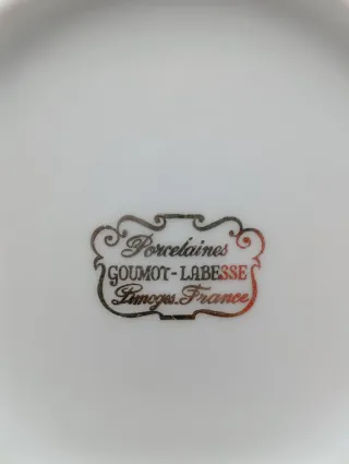 Caja bombonera Limoges porcelana flores rosas