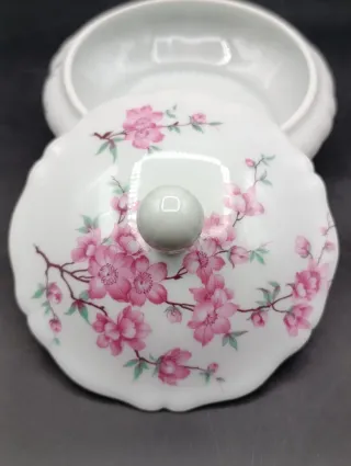 Caja bombonera Limoges porcelana flores rosas